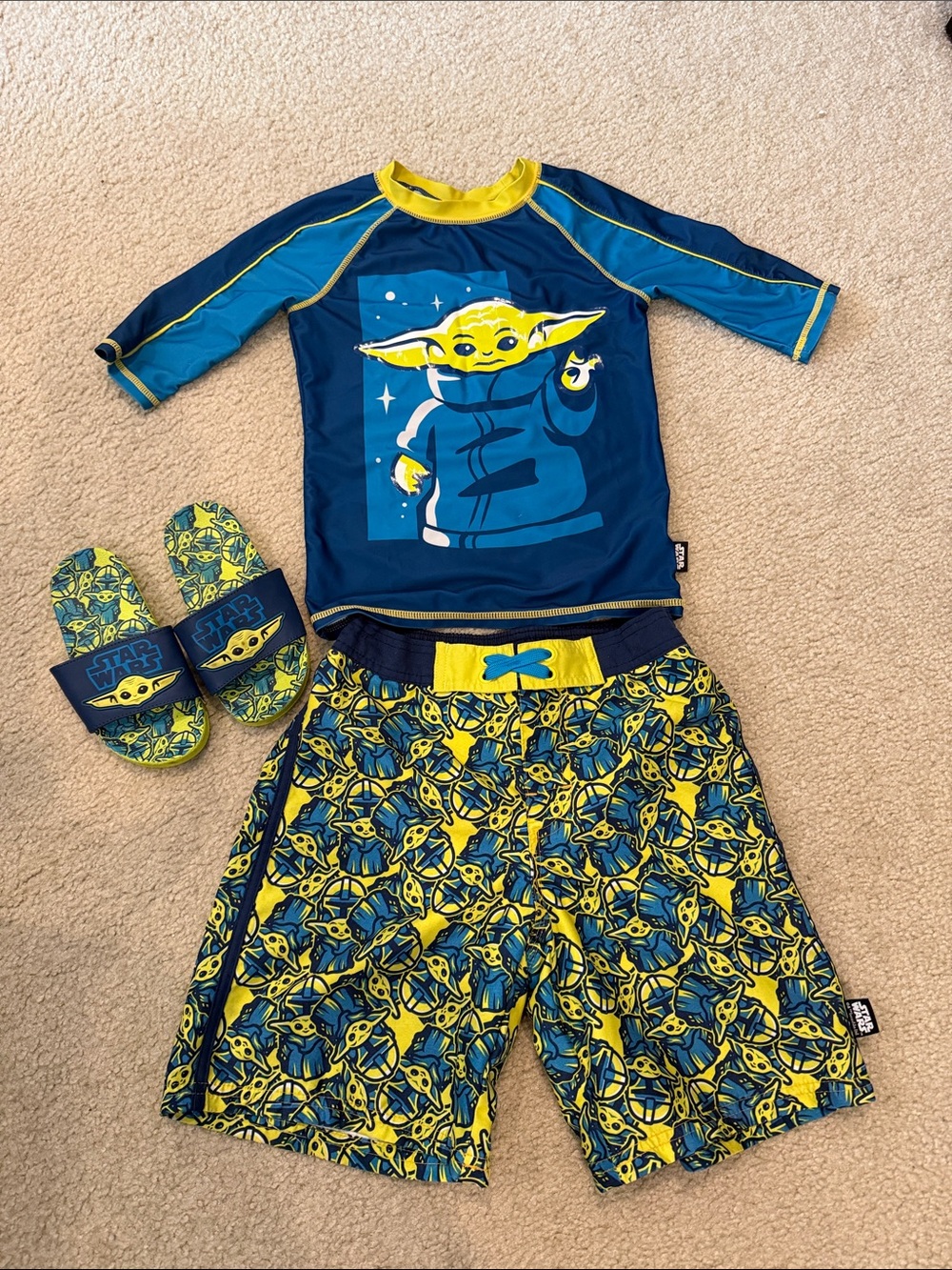 Disney Kids Navy & Yellow Baby Yoda Rash Guard Swim Set with Slides